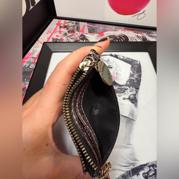 Victoria’s Secret Metallic Pink Card Holder - Picture 6 of 10